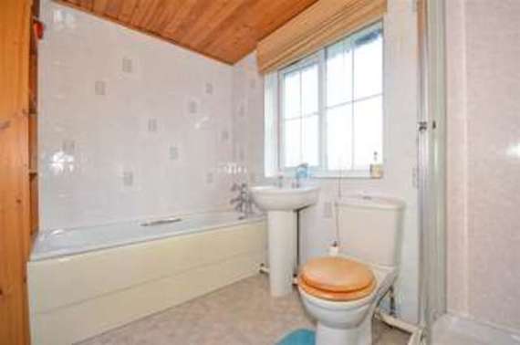 3 Bedroom Semi-Detac...