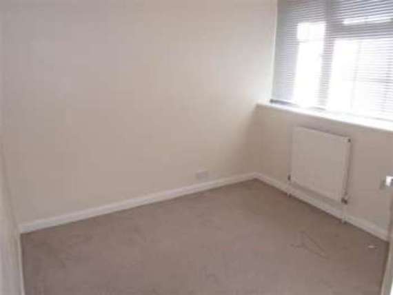 3 Bedroom End of Ter...