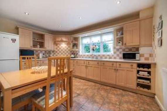 4 Bedroom Detached V...