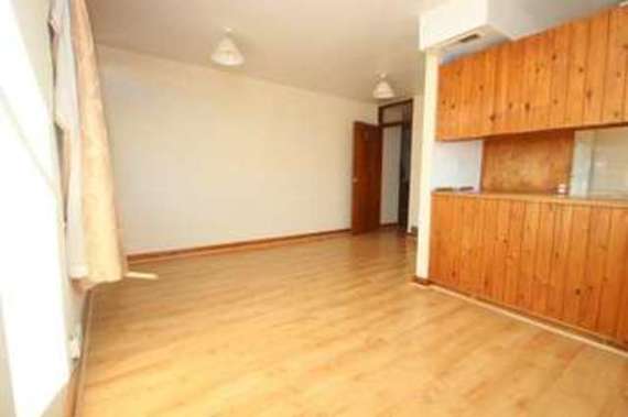 Prospect Hill  London, E17 3EZ