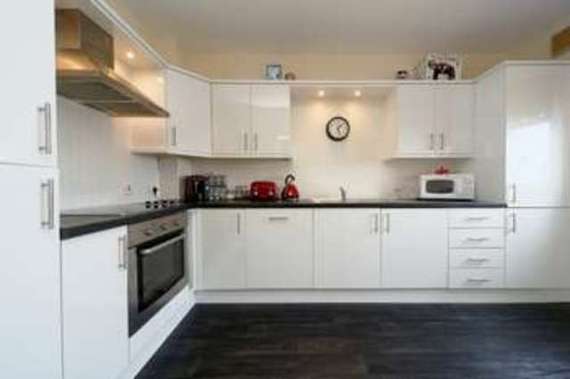 2 Bedroom Ground Fla...