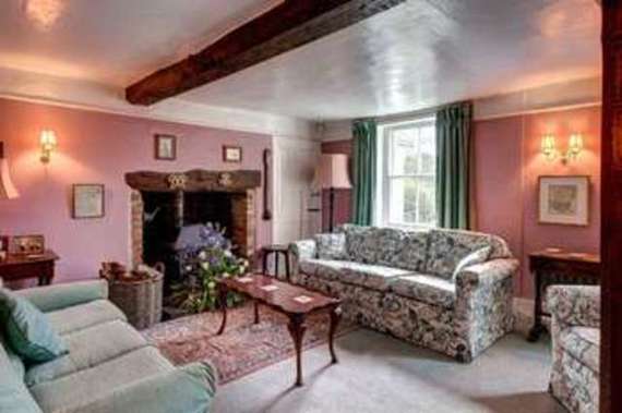 5 Bedroom Detached