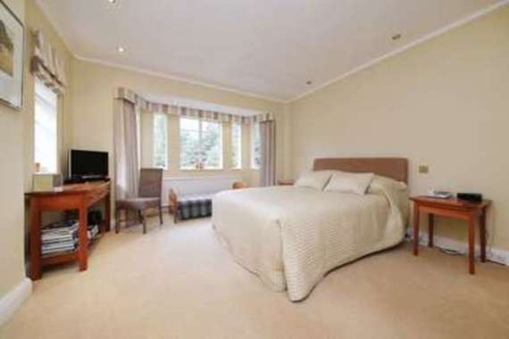 5 Bedroom Detached