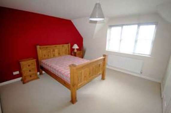 3 Bedroom End of Ter...