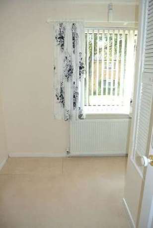 3 Bedroom End of Ter...