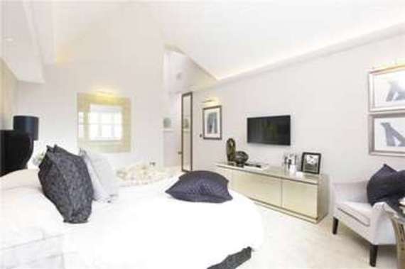 5 Bedroom Detached