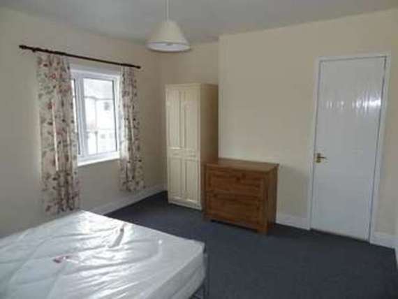 1 Bedroom House Shar...