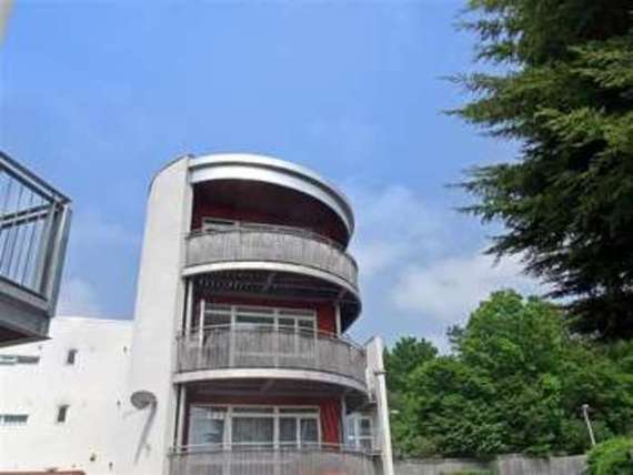 2 Bedroom Flat