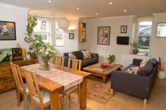 4 Bedroom Semi-Detac...