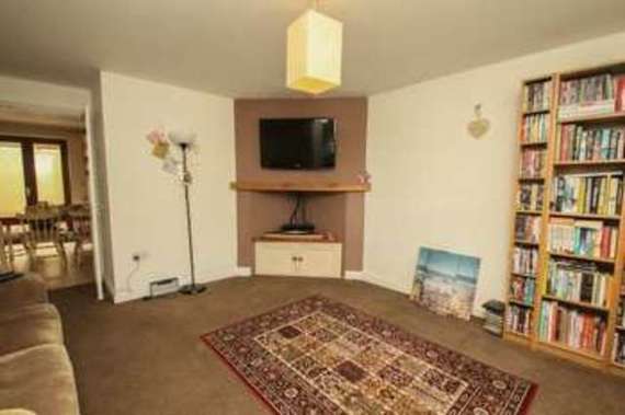 3 Bedroom Semi-Detac...