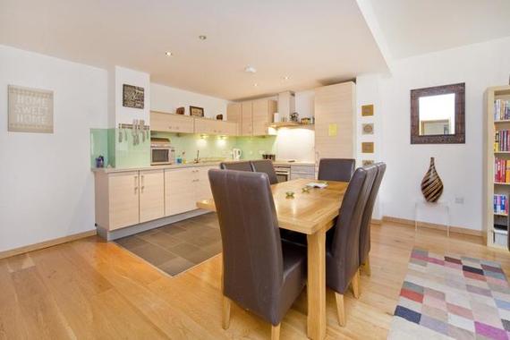 2 Bedroom Flat