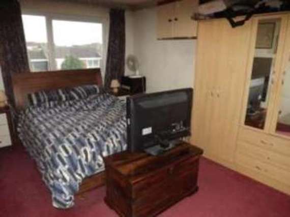 2 Bedroom Flat