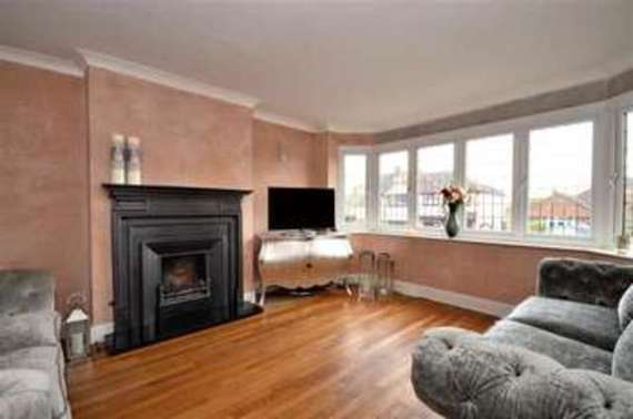 5 Bedroom Semi-Detac...
