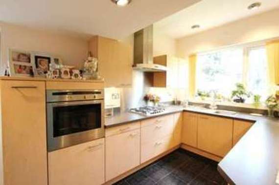 4 Bedroom Semi-Detac...