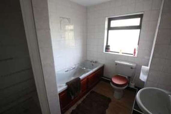 6 Bedroom Detached