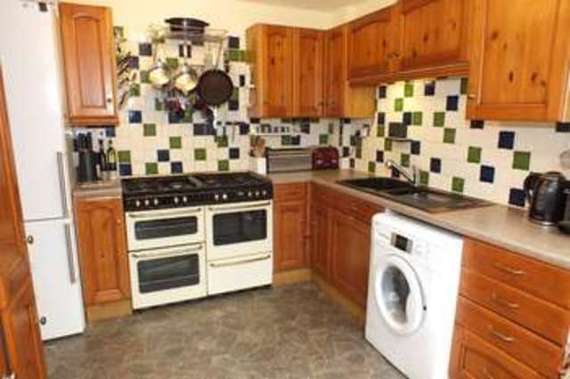 3 Bedroom End of Ter...