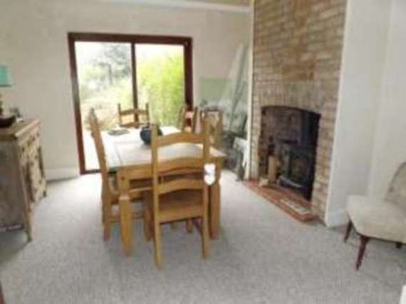 3 Bedroom Semi-Detac...