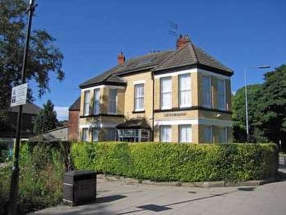 5 Bedroom End of Ter...