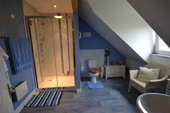 4 Bedroom Property