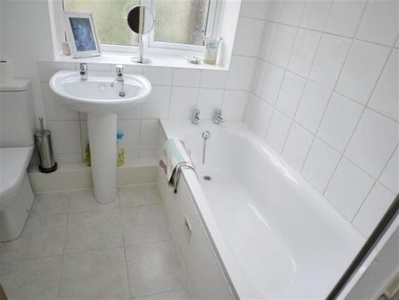 2 Bedroom Ground Fla...