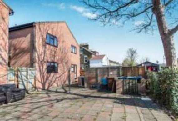 1 Bedroom Flat
