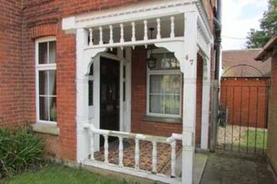 4&nbsp;Bedroom&nbsp;Semi-Detac...