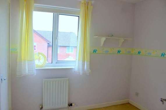 2 Bedroom End of Ter...