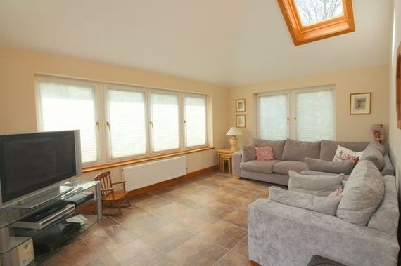 5&nbsp;Bedroom&nbsp;Detached