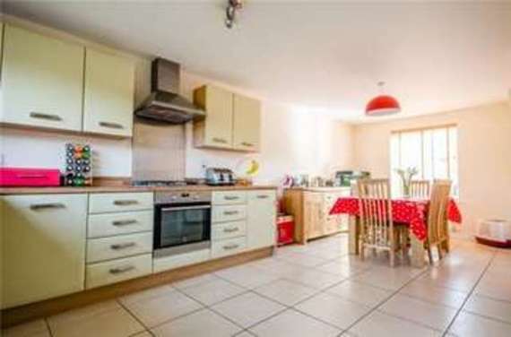 4&nbsp;Bedroom&nbsp;Semi-Detac...