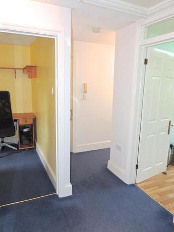 2 Bedroom Flat