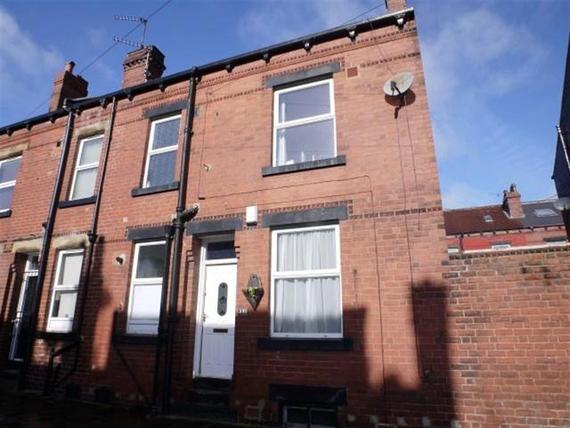 2 Bedroom End of Ter...