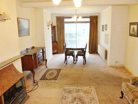 4 Bedroom End of Ter...