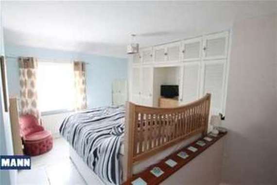 2&nbsp;Bedroom&nbsp;Terraced