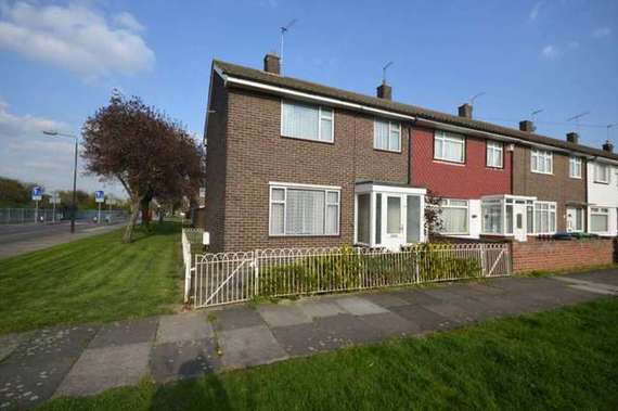 2 Bedroom End of Ter...