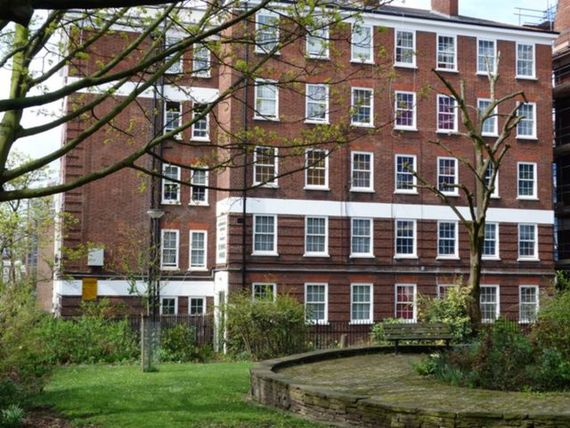 5 Bedroom Flat