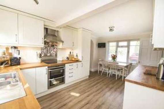 4 Bedroom Semi-Detac...