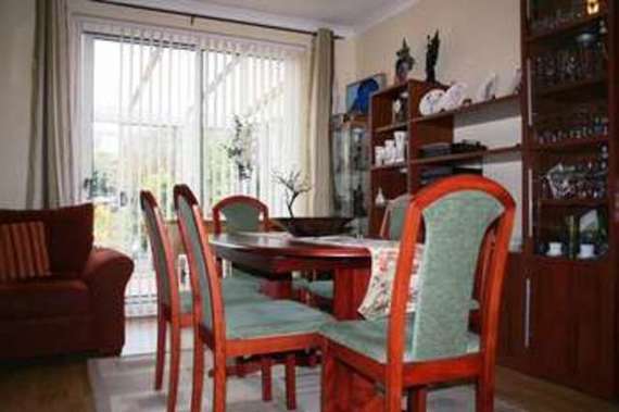 4 Bedroom End of Ter...