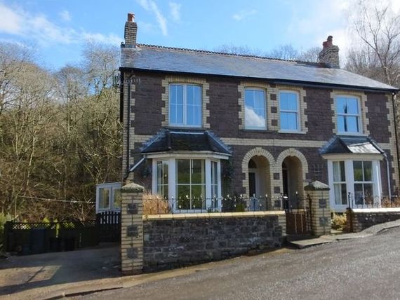 3 Bedroom Semi-Detac...