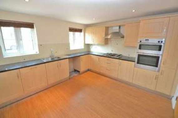 3 Bedroom End of Ter...