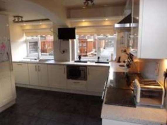 4 Bedroom Semi-Detac...