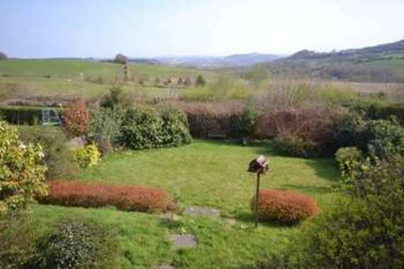 3&nbsp;Bedroom&nbsp;Semi-Detac...