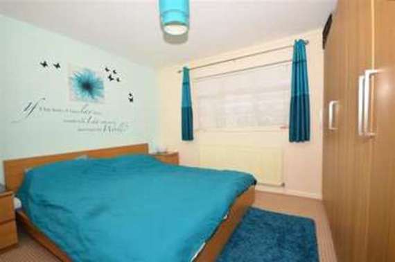 3 Bedroom End of Ter...