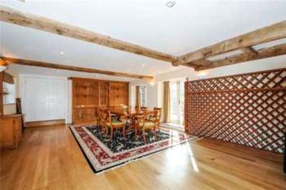 6 Bedroom Detached