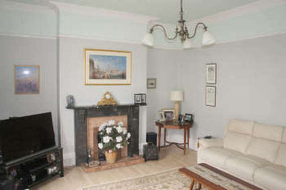 6 Bedroom Terraced