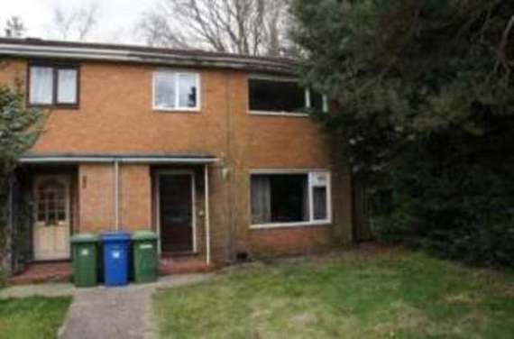 3 Bedroom End of Ter...