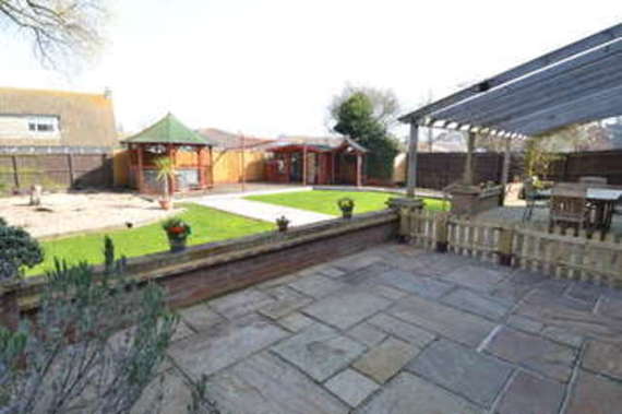 6 Bedroom Detached