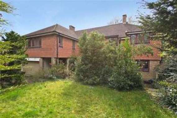 6 Bedroom Detached