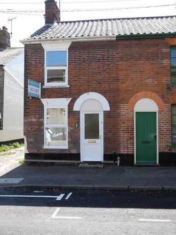 2 Bedroom End of Ter...