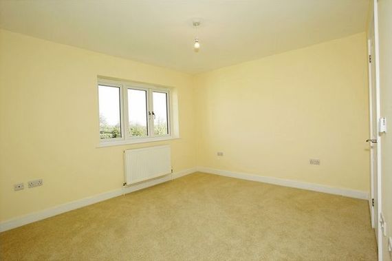 3 Bedroom Semi-Detac...