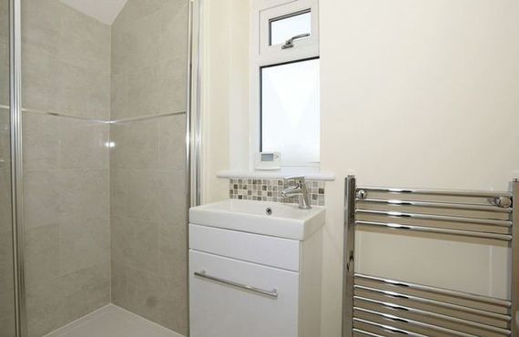 4 Bedroom Semi-Detac...